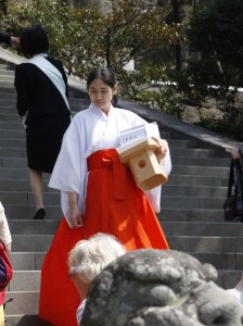 19_02_kamakura_tsurugaoka_hachimangu_schrein